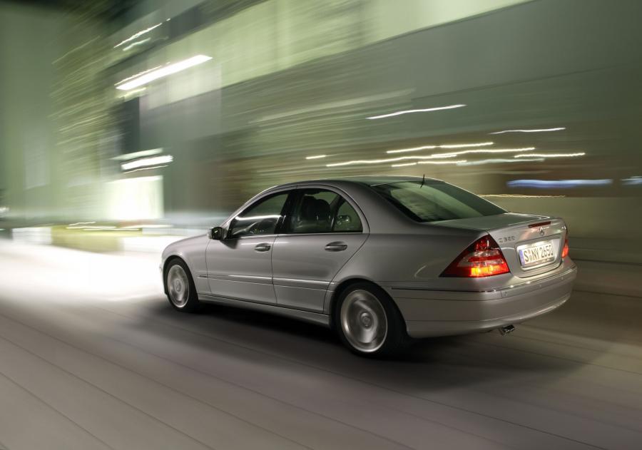  Mercedes-Benz C-Class 2004 года  (фото 7 из 88)